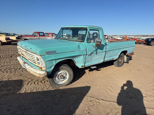 Image of Ford F-100 equipment image 2