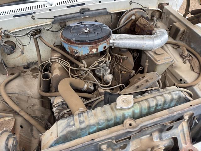 Image of Ford F-100 equipment image 4