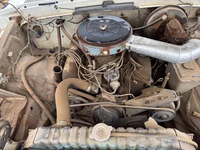 Image of Ford F-100 equipment image 3