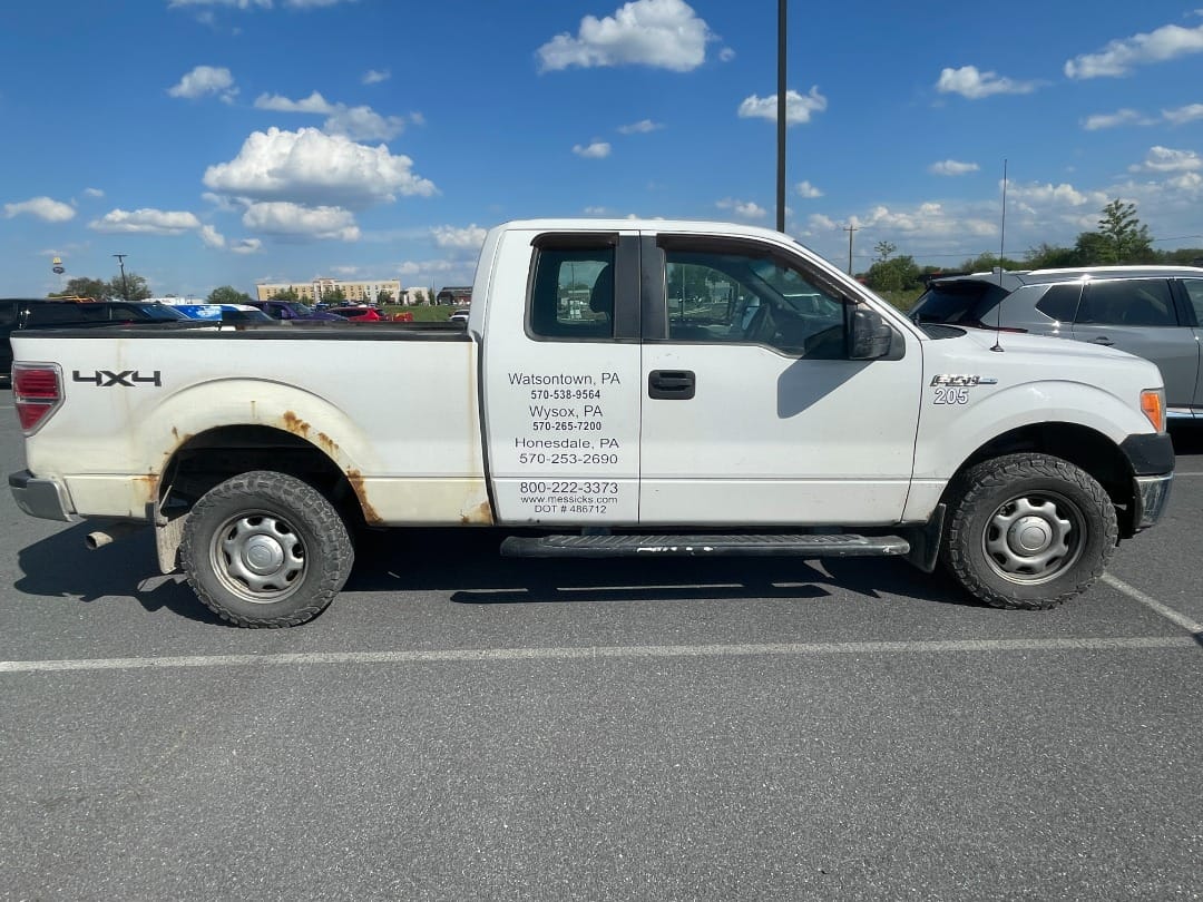 Ford F-150 Equipment Image0