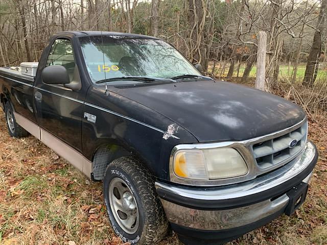 Image of Ford F-150 equipment image 1