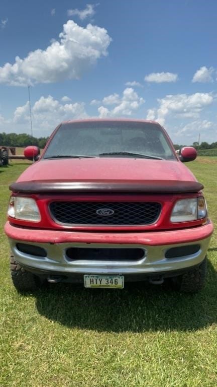Ford F-150 Equipment Image0