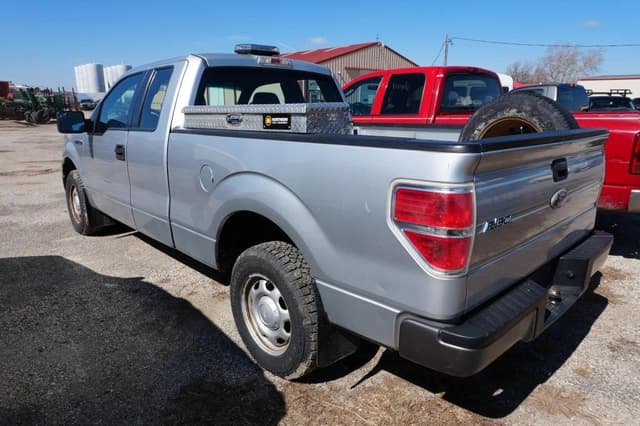 Image of Ford F-150 equipment image 1