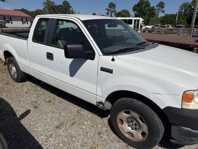 Image of Ford F-150 equipment image 4