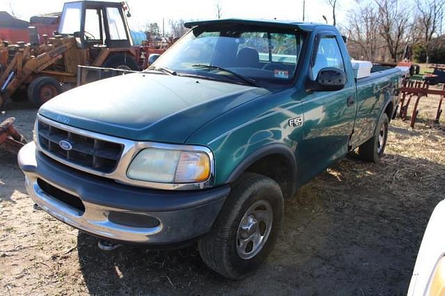 Image of Ford F-150 equipment image 2