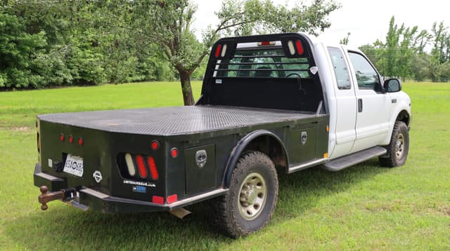 Image of Ford F-250 equipment image 2