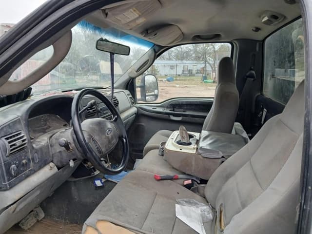 Image of Ford F-250 equipment image 4