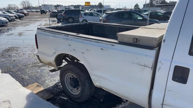 Image of Ford F-250 equipment image 4