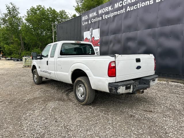 Image of Ford F-250 equipment image 1