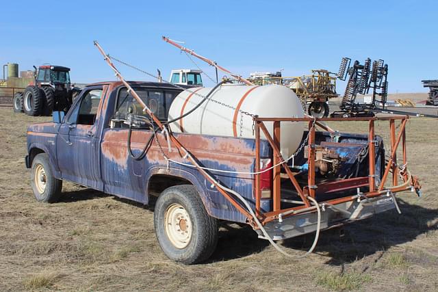Image of Ford F-250 equipment image 2