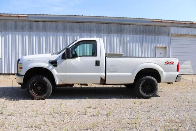 Image of Ford F-250 equipment image 1