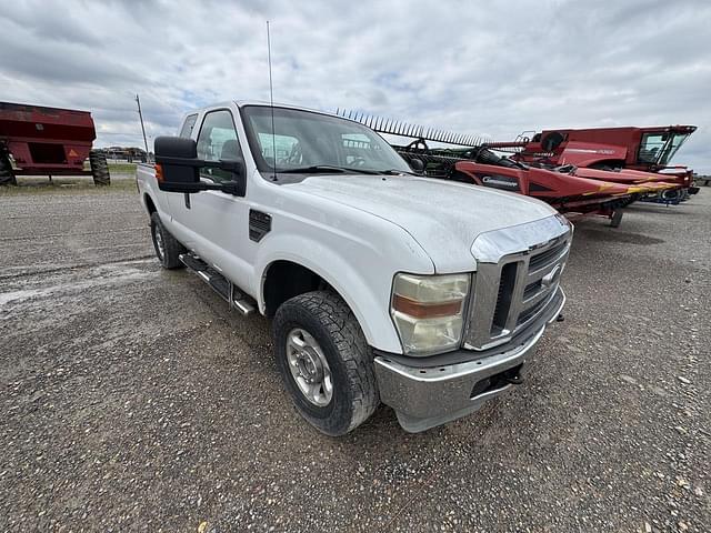 Image of Ford F-250 equipment image 2