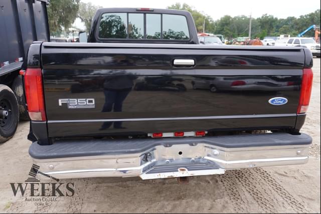 Image of Ford F-350 equipment image 3