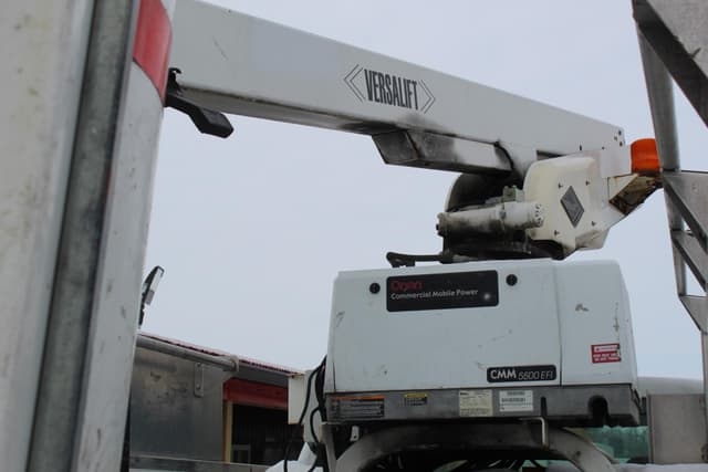 Image of Ford F-350 equipment image 4