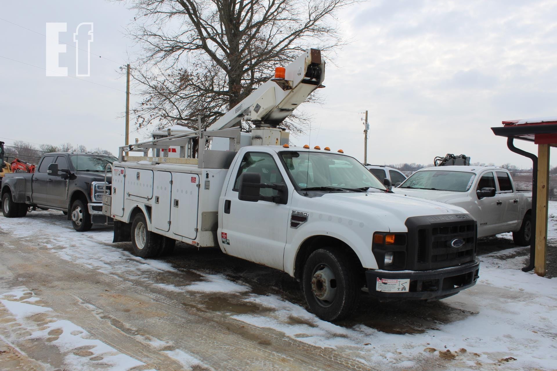 Ford F-350 Equipment Image0