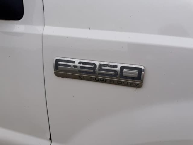Image of Ford F-350 equipment image 4