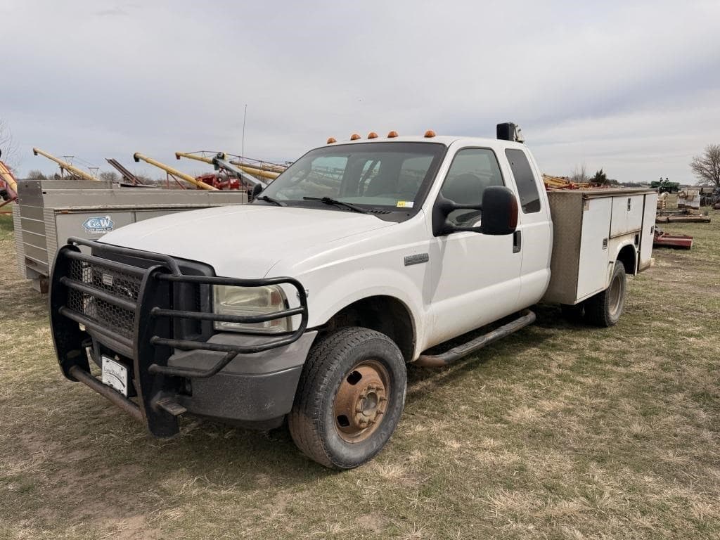 Image of Ford F-350 Primary image