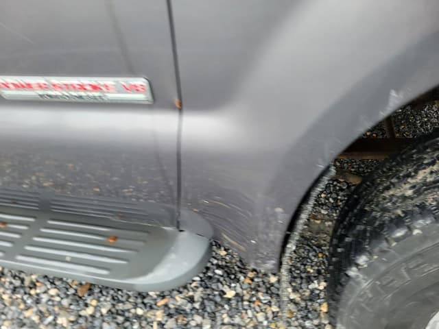 Image of Ford F-350 equipment image 4