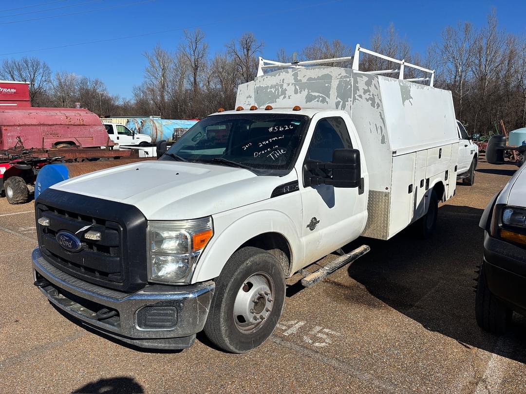 Image of Ford F-350 Primary image