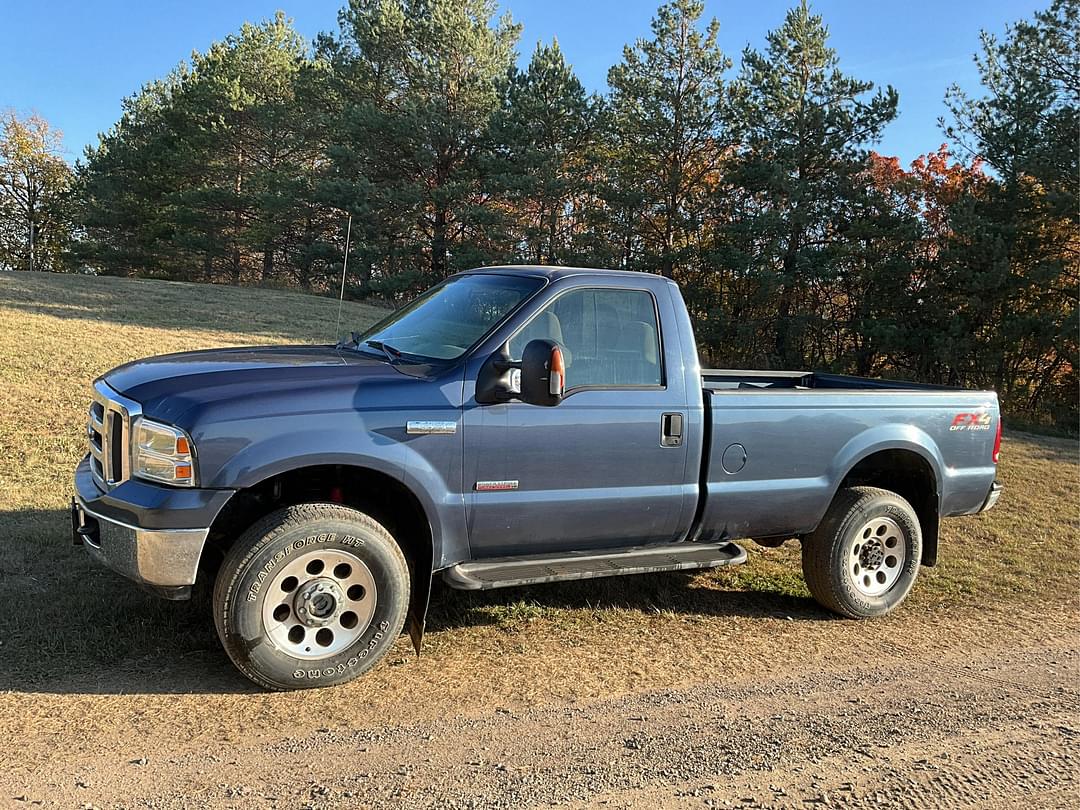 Image of Ford F-350 Primary image