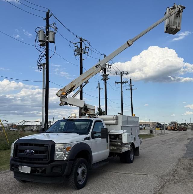 Image of Ford F-450 equipment image 1