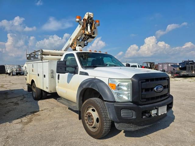 Image of Ford F-450 equipment image 3