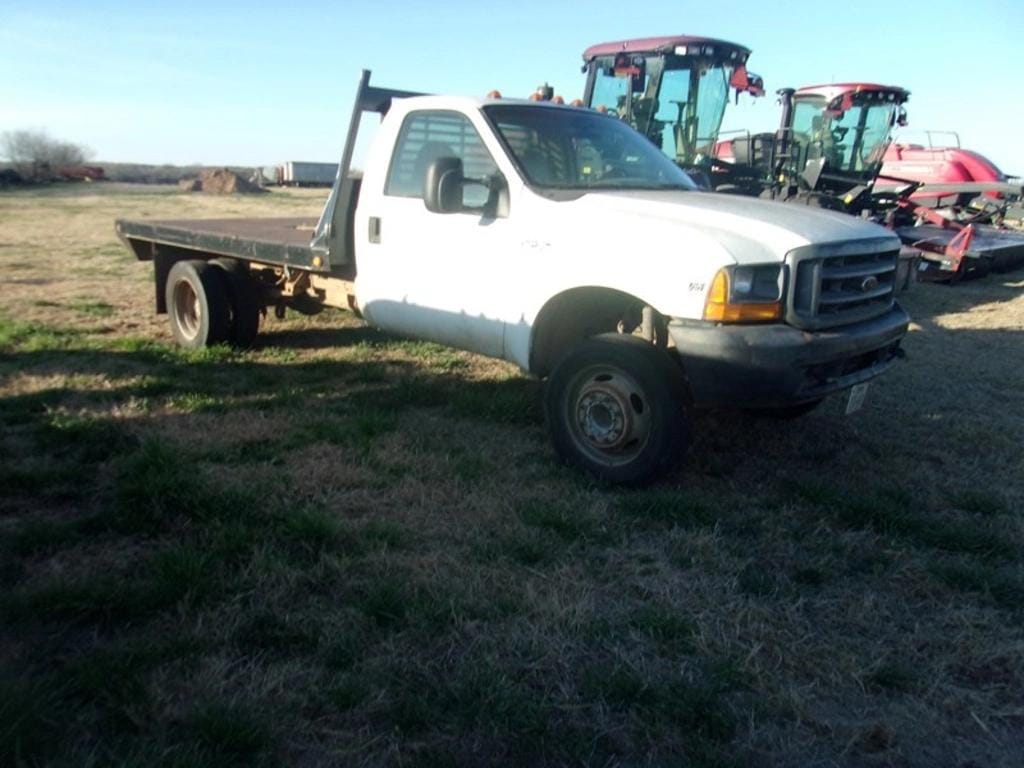 Ford F-450 Equipment Image0