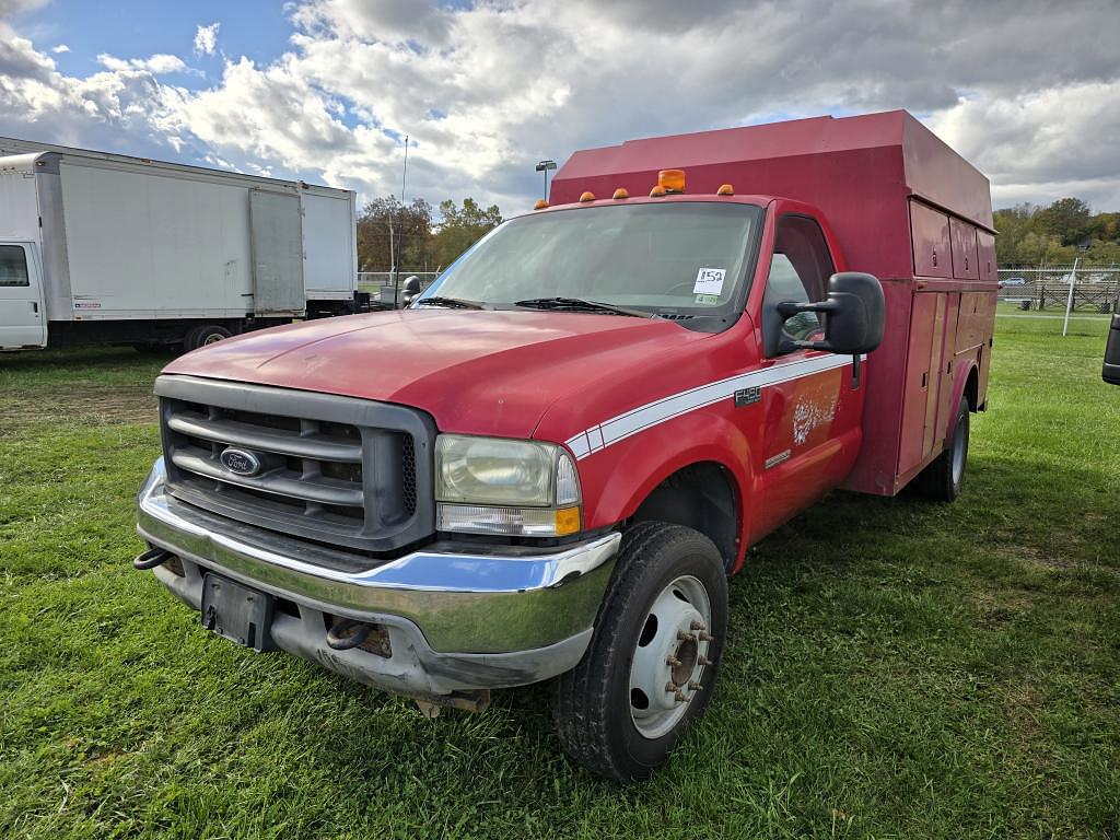 Image of Ford F-450 Primary image