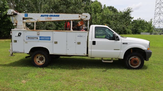 Image of Ford F-550 equipment image 3
