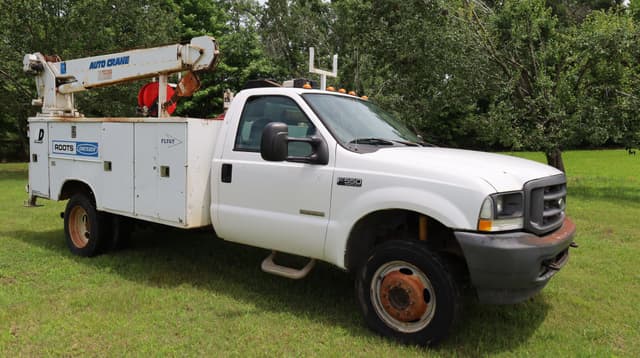 Image of Ford F-550 equipment image 2