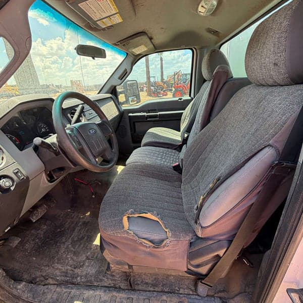 Image of Ford F-550 equipment image 4