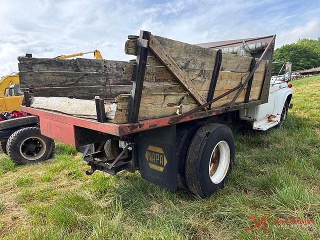Image of Ford F-600 equipment image 1