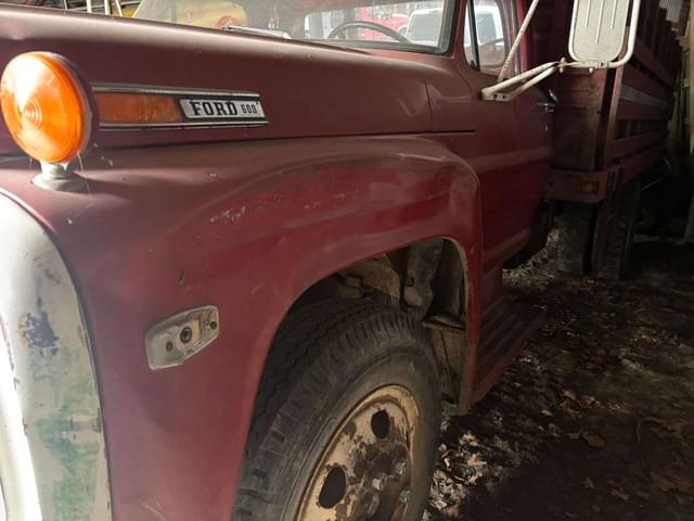 Image of Ford F-600 equipment image 4