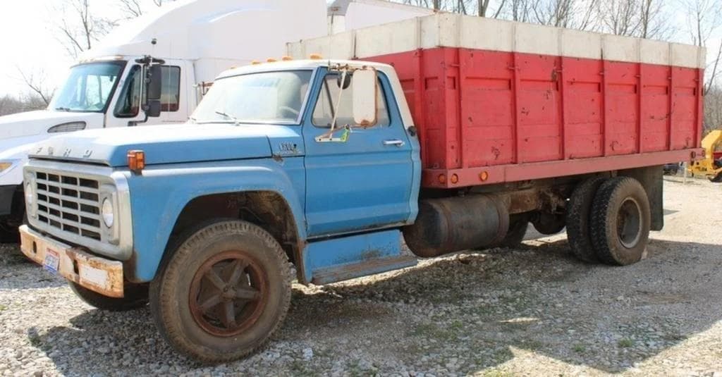 Image of Ford F-600 Primary image