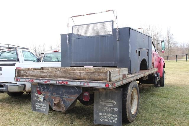 Image of Ford F-650 equipment image 3