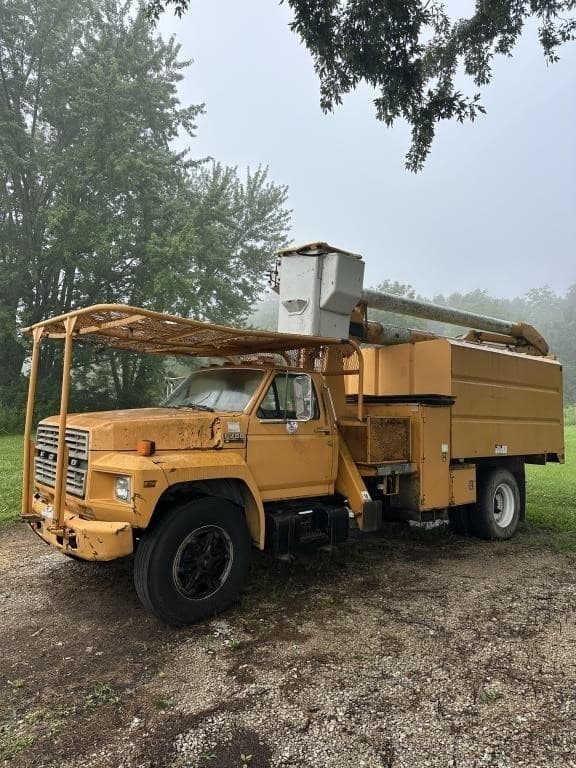 Image of Ford F-700 equipment image 1