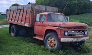Ford F-700 Image