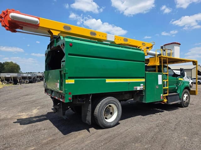 Image of Ford F-750 equipment image 2