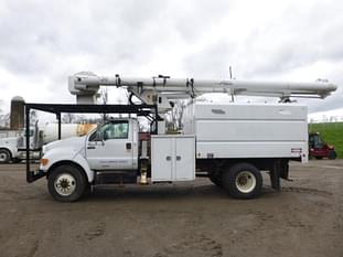 Ford F-750 Equipment Image0