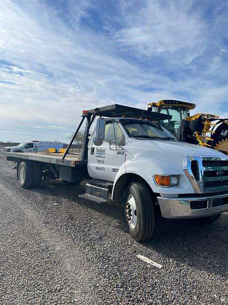 Image of Ford F-750 Primary image