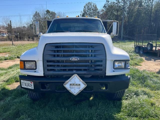 Image of Ford F-800 equipment image 1