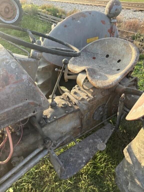 Image of Ford 9N equipment image 2