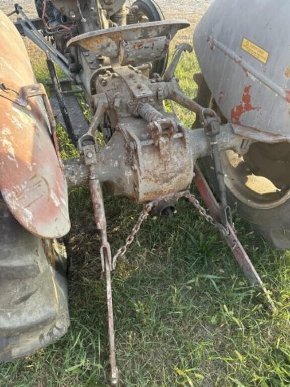 Image of Ford 9N equipment image 4