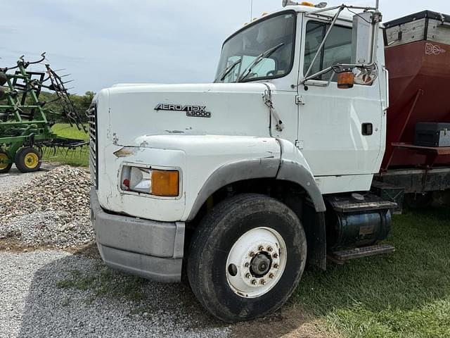 Image of Ford Aeromax L9000 equipment image 1