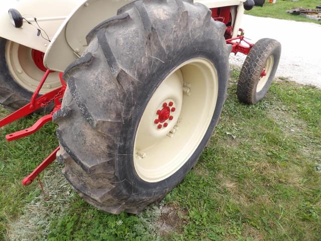 Image of Ford Golden Jubilee NAA equipment image 3