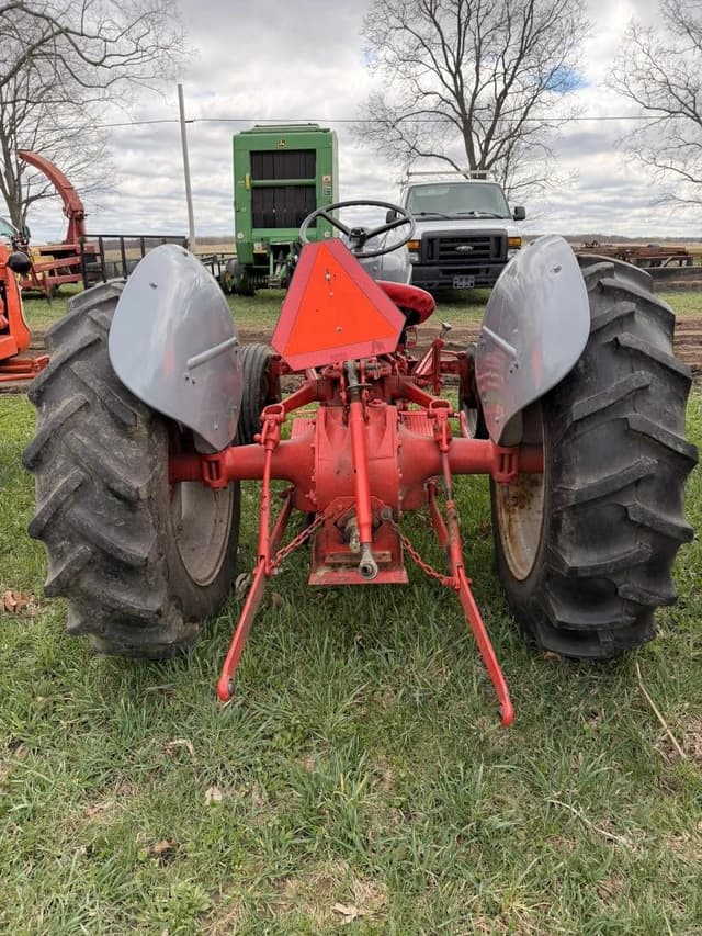 Image of Ford Golden Jubilee equipment image 3