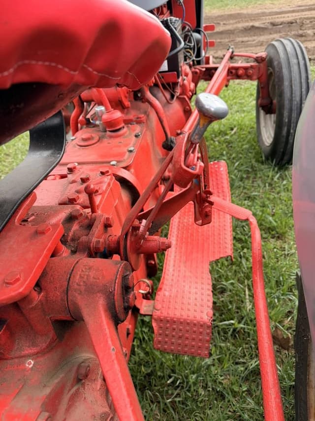 Image of Ford Golden Jubilee equipment image 4