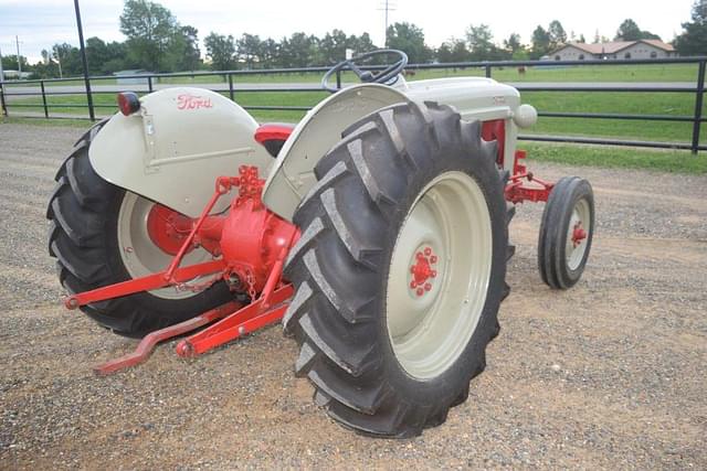 Image of Ford Jubilee equipment image 2