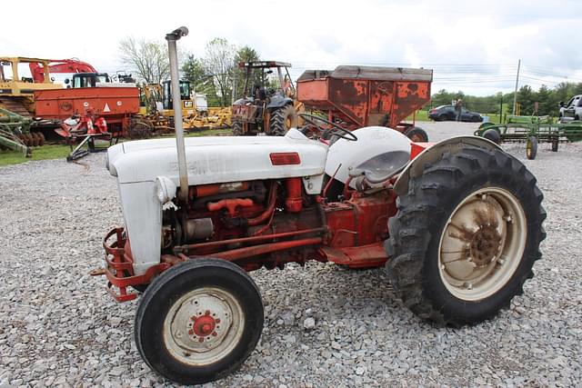 Image of Ford Jubilee equipment image 4