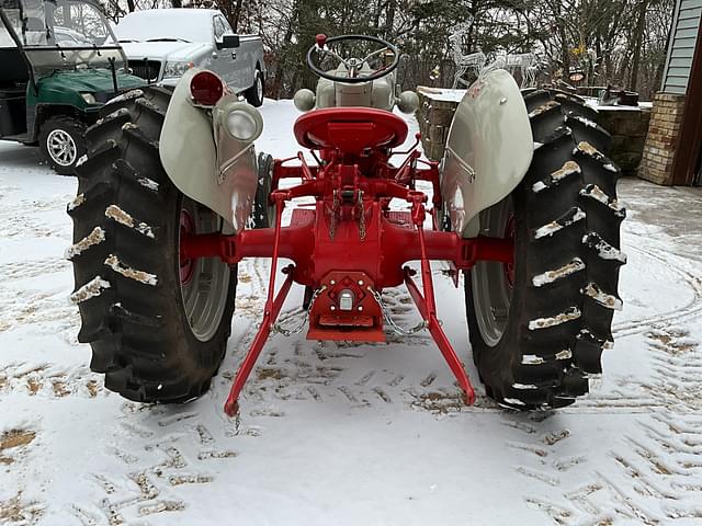 Image of Ford Jubilee equipment image 4